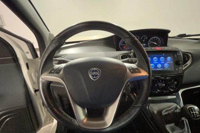 LANCIA Ypsilon usata, con Controllo trazione