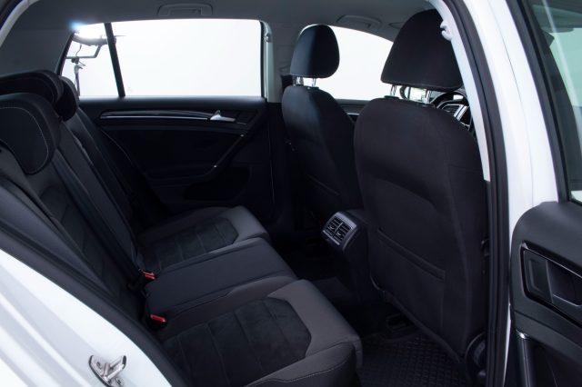 VOLKSWAGEN Golf usata, con Controllo trazione