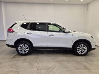 NISSAN X-Trail usata, con Autoradio