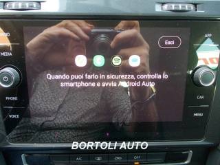VOLKSWAGEN Golf usata, con USB