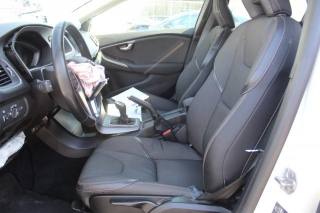VOLVO V40 Cross Country usata, con Climatizzatore