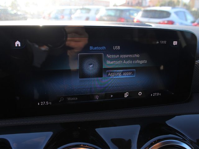 MERCEDES-BENZ A 180 usata, con Fari LED