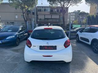 PEUGEOT 208 usata, con Autoradio