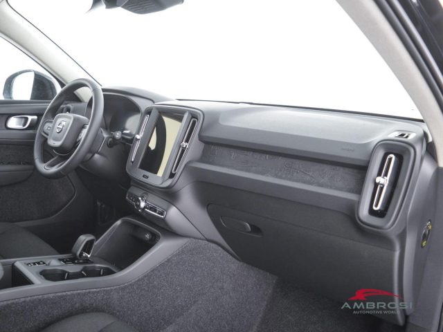 VOLVO XC40 usata 11