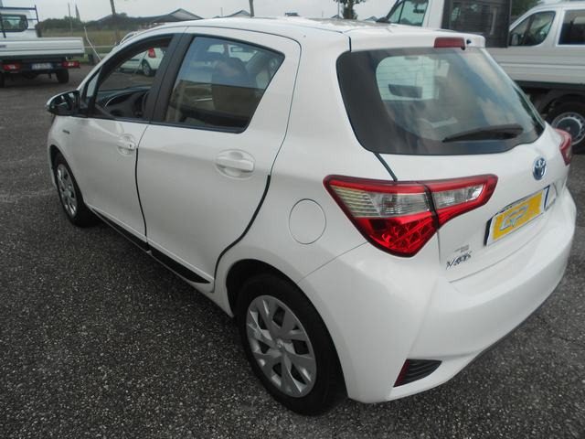 TOYOTA Yaris usata, con Alzacristalli elettrici