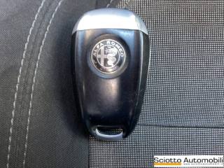 ALFA ROMEO Stelvio usata, con Sensori di parcheggio posteriori