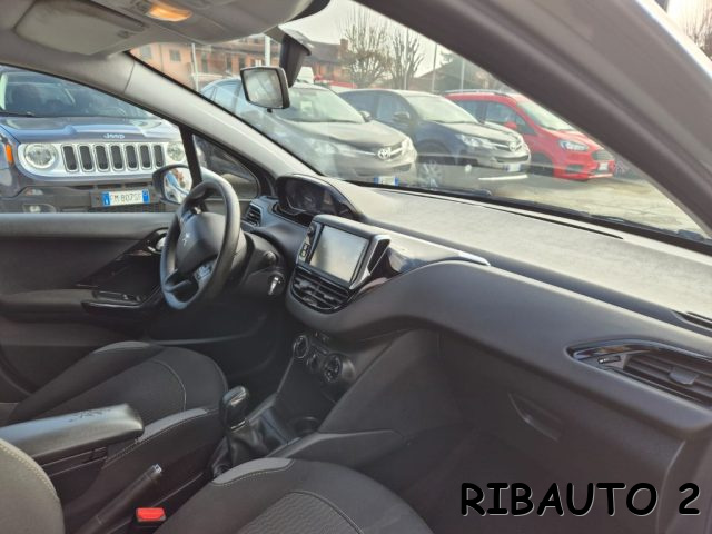 PEUGEOT 208 usata, con Volante multifunzione