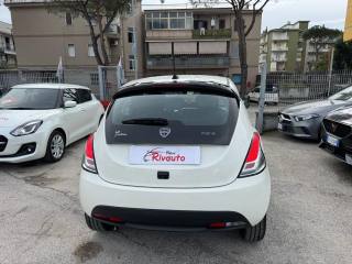 LANCIA Ypsilon usata, con Autoradio