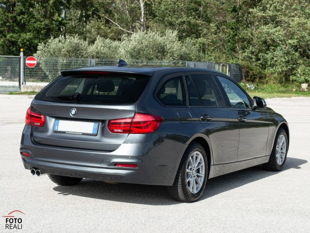 BMW 320 usata, con Park Distance Control