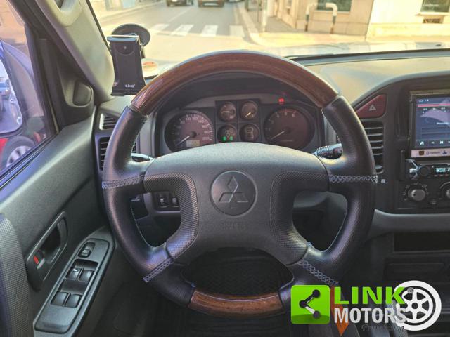 MITSUBISHI Pajero usata 42