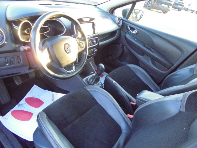 RENAULT Clio usata, con Telecamera per parcheggio assistito