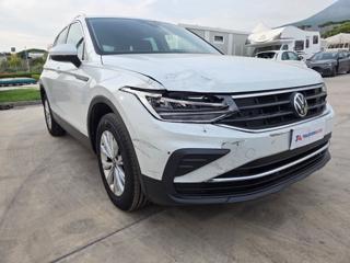 VOLKSWAGEN Tiguan usata, con Autoradio