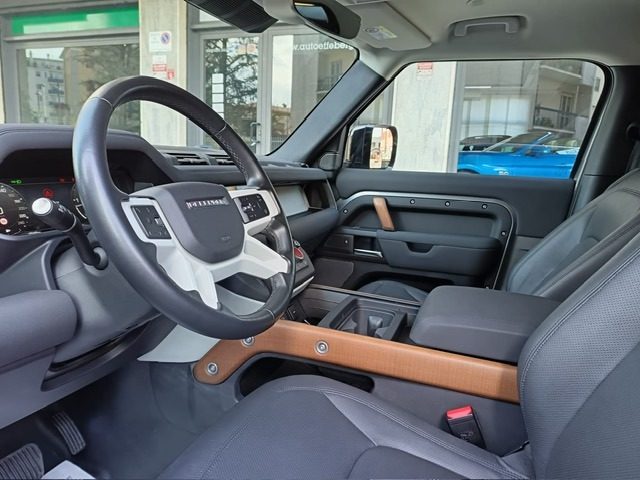 LAND ROVER Defender usata, con Cerchi in lega