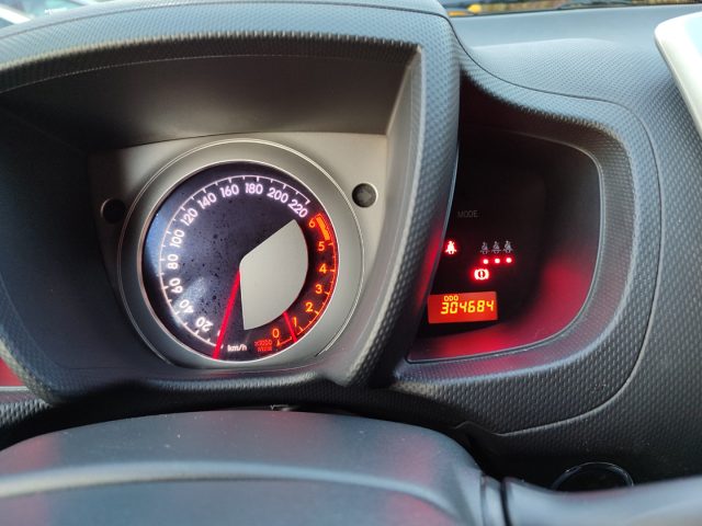 TOYOTA Urban Cruiser usata 16