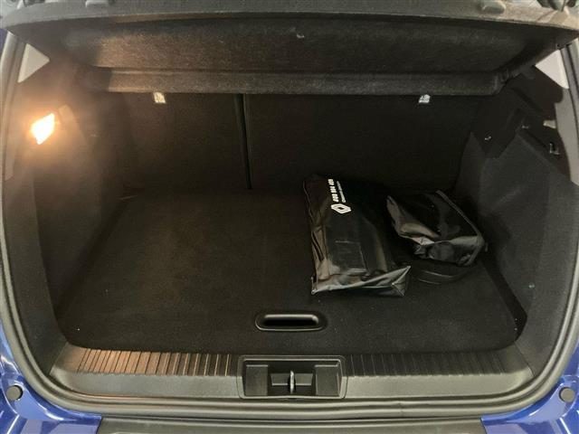 RENAULT Captur usata, con Hill holder