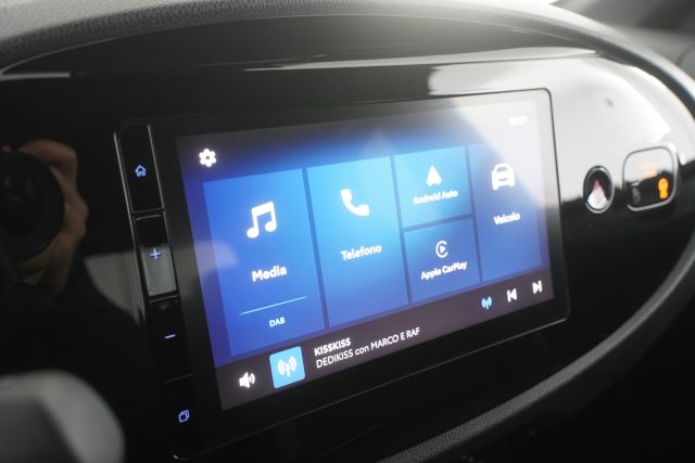 TOYOTA Aygo X usata 8