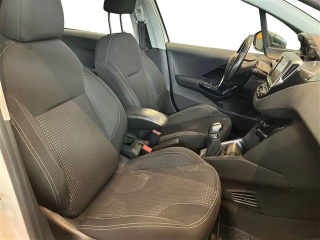 PEUGEOT 208 usata 10