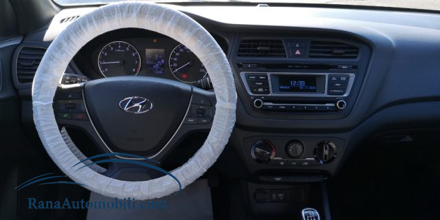 HYUNDAI i20 usata, con Autoradio
