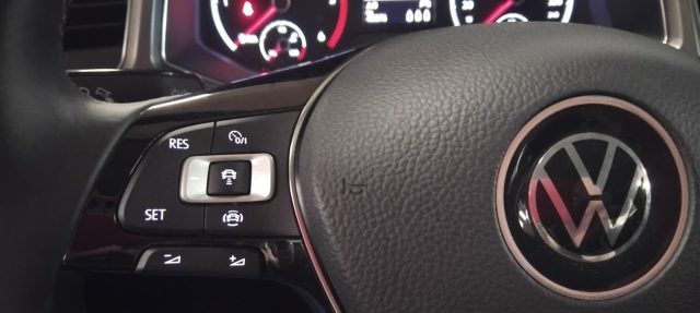 VOLKSWAGEN T-Roc usata, con Frenata d