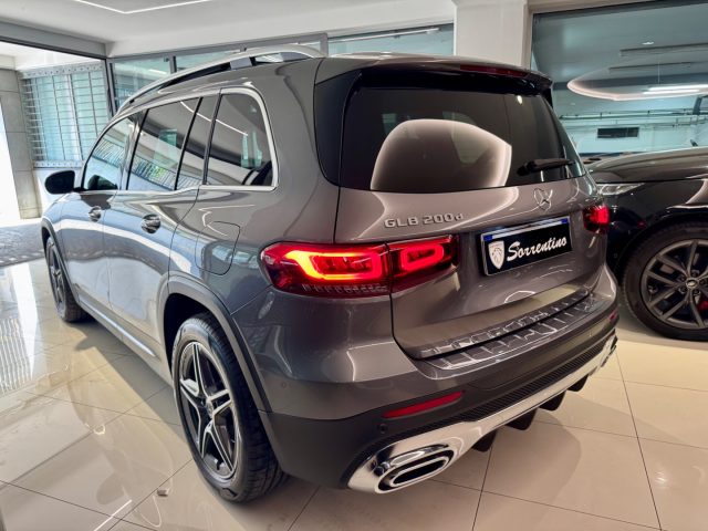 MERCEDES-BENZ GLB 200 usata, con Controllo automatico clima