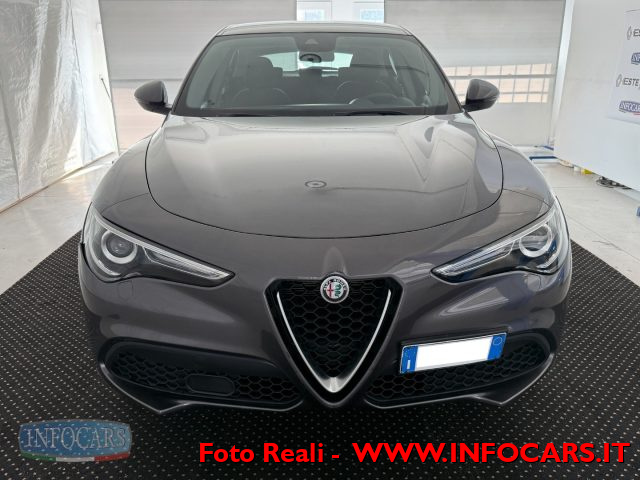 ALFA ROMEO Stelvio usata, con Volante in pelle