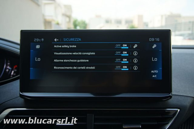 PEUGEOT 3008 usata 17