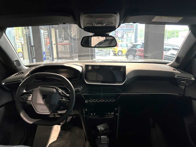 PEUGEOT 2008 usata, con Sedile posteriore sdoppiato