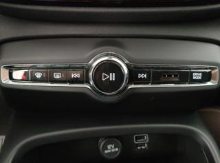 VOLVO XC40 usata, con Volante in pelle
