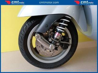 VESPA GTS 300 usata 7
