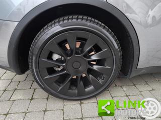 TESLA Model Y usata, con Boardcomputer
