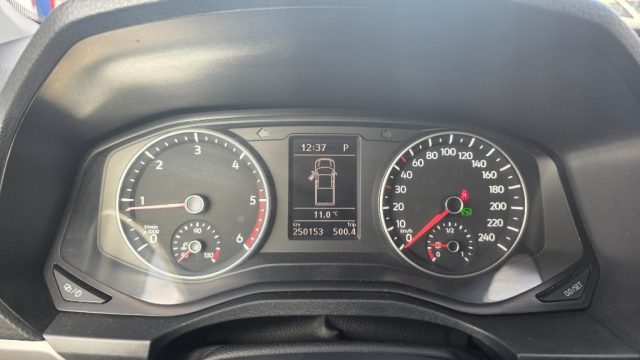 VOLKSWAGEN Amarok usata, con USB