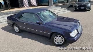 MERCEDES-BENZ E 200 usata 43