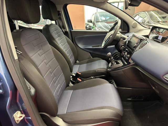LANCIA Ypsilon usata, con ESP