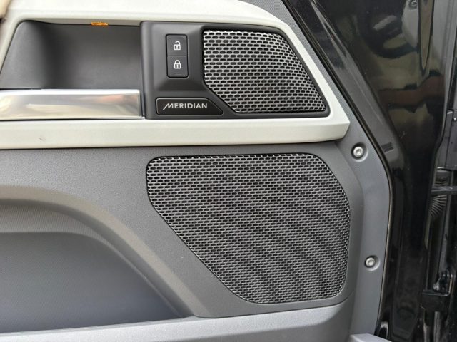 LAND ROVER Defender usata, con Controllo trazione