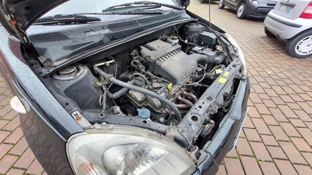 TOYOTA Yaris usata 15