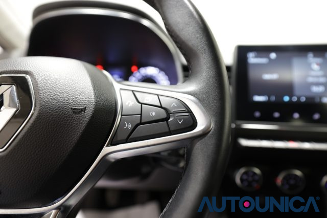 RENAULT Clio usata, con Autoradio digitale