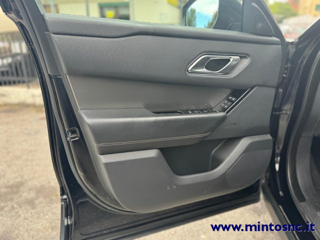 LAND ROVER Range Rover Velar usata, con Interni in pelle