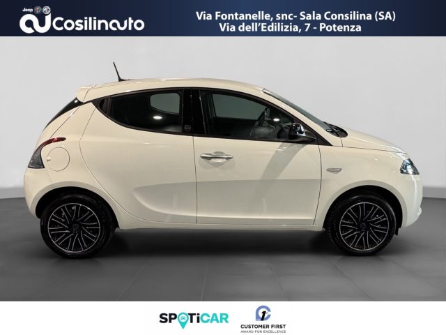 LANCIA Ypsilon usata, con Autoradio