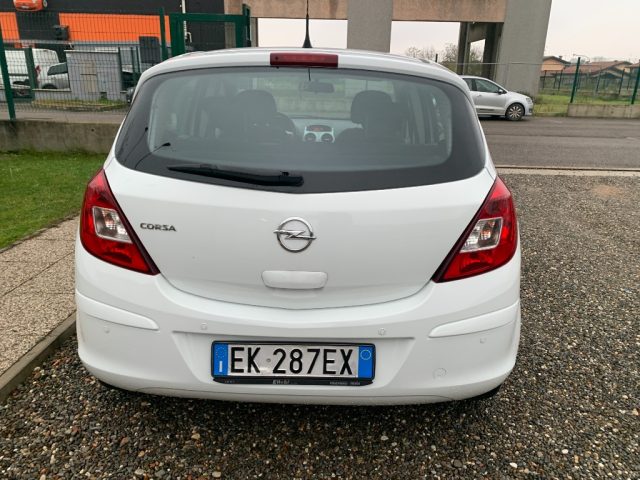 OPEL Corsa usata, con Autoradio