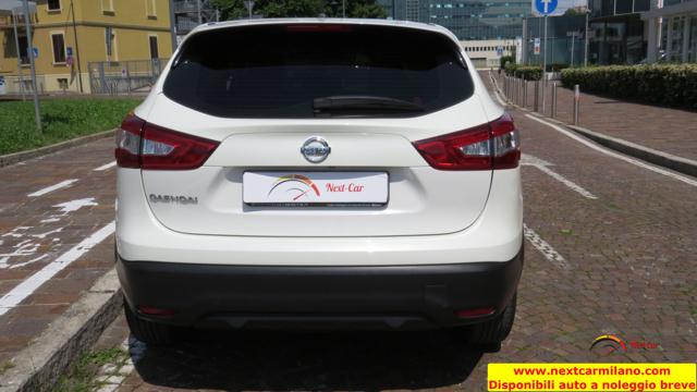NISSAN Qashqai usata, con Autoradio