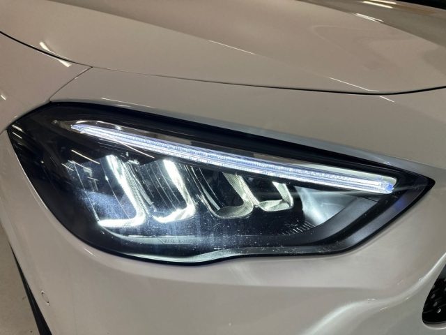 MERCEDES-BENZ GLA 180 usata, con Cerchi in lega