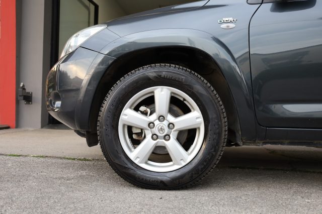 TOYOTA RAV 4 usata 85