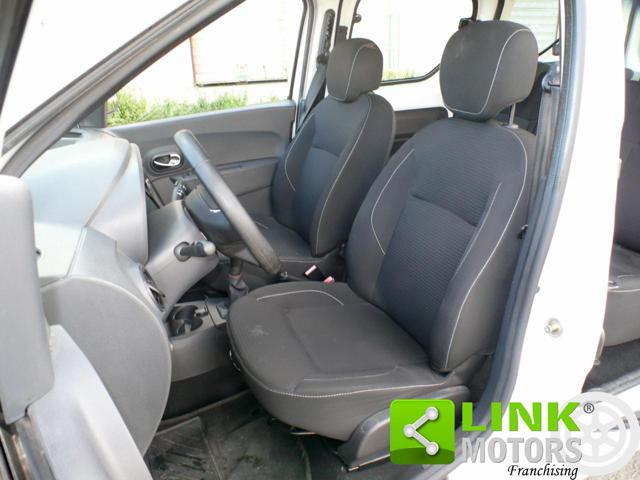 DACIA Dokker usata, con Lettore CD