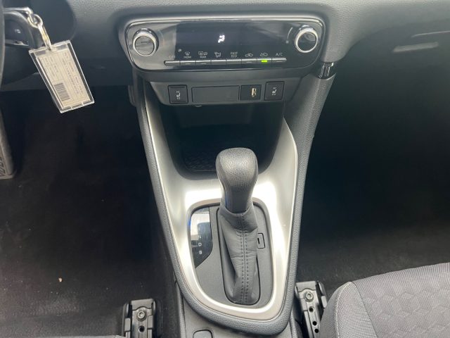 TOYOTA Yaris usata, con Sistema di navigazione