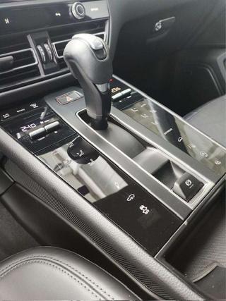 PORSCHE Macan usata, con Volante in pelle
