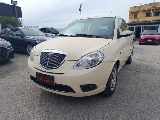 LANCIA Ypsilon usata, con Airbag