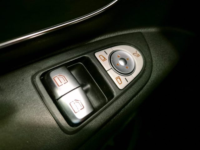 MERCEDES-BENZ Vito usata, con Limitatore di velocità