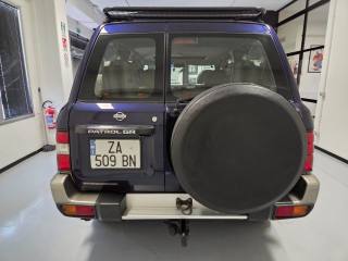 NISSAN Patrol usata, con Autoradio