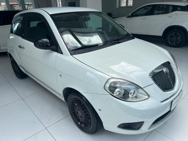 LANCIA Ypsilon usata, con Autoradio