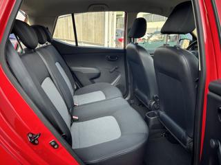 HYUNDAI i10 usata, con Autoradio